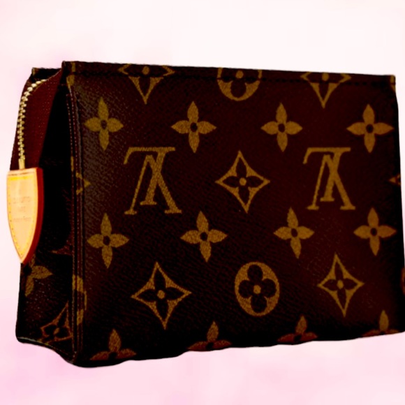 Louis Vuitton Bags Louis Vuitton Vintage Monogram Canvas Toiletry